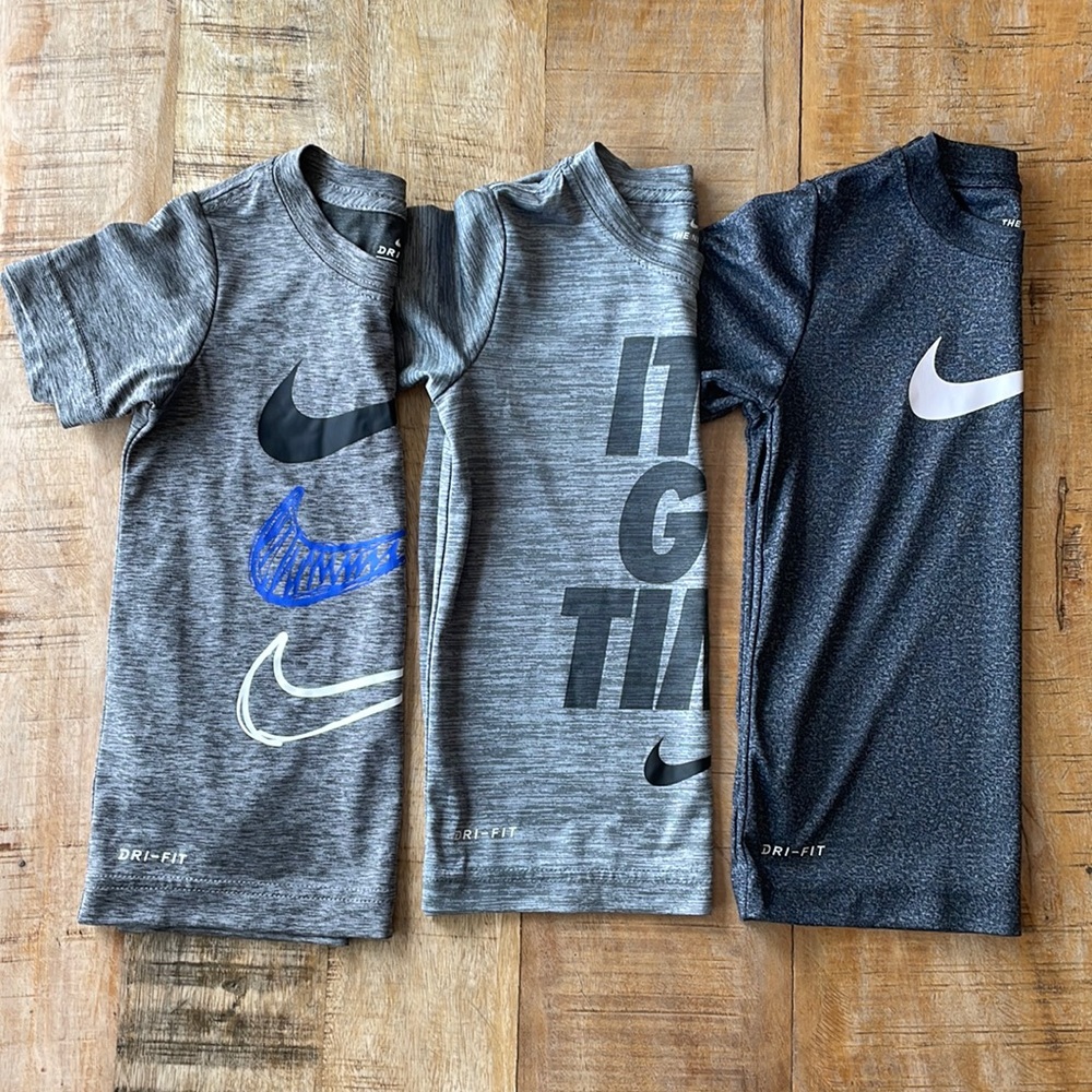 Nike boys shirt bundle size XS(4)